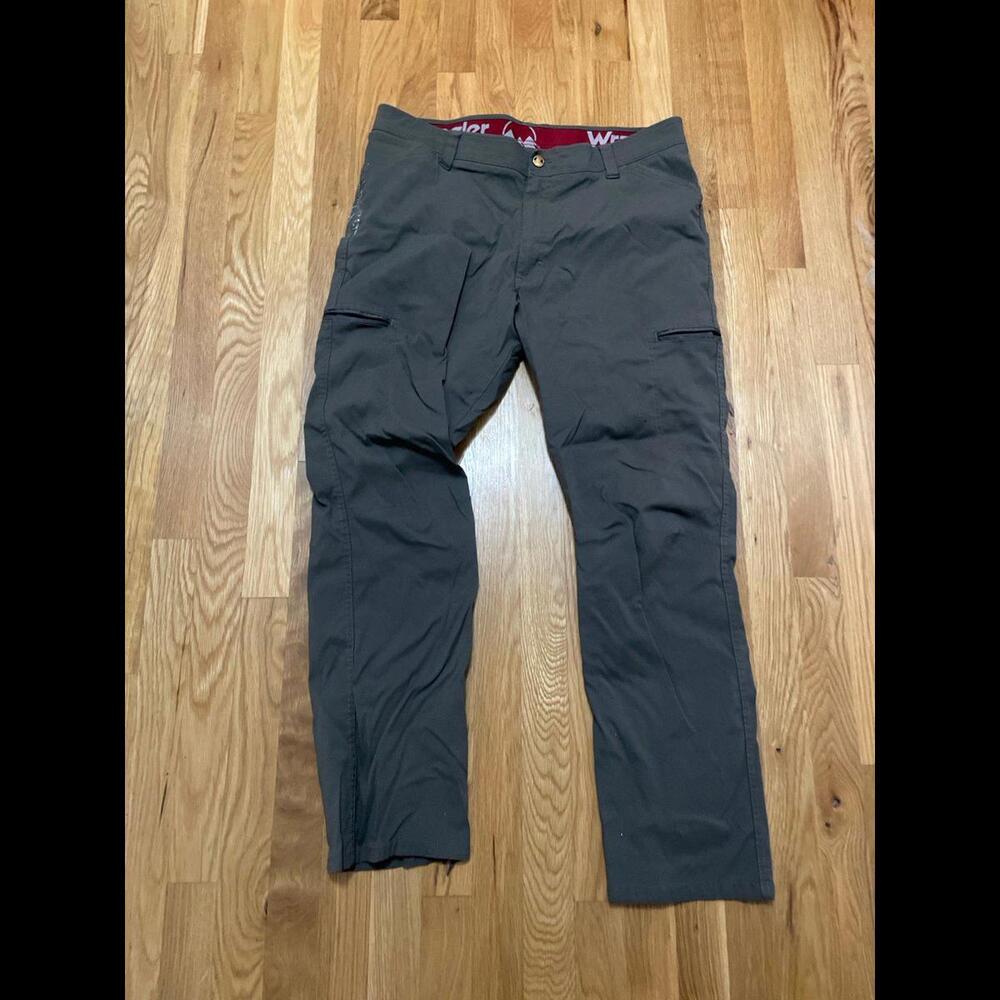 Olive Green Men’s Wrangler Pants 38x30